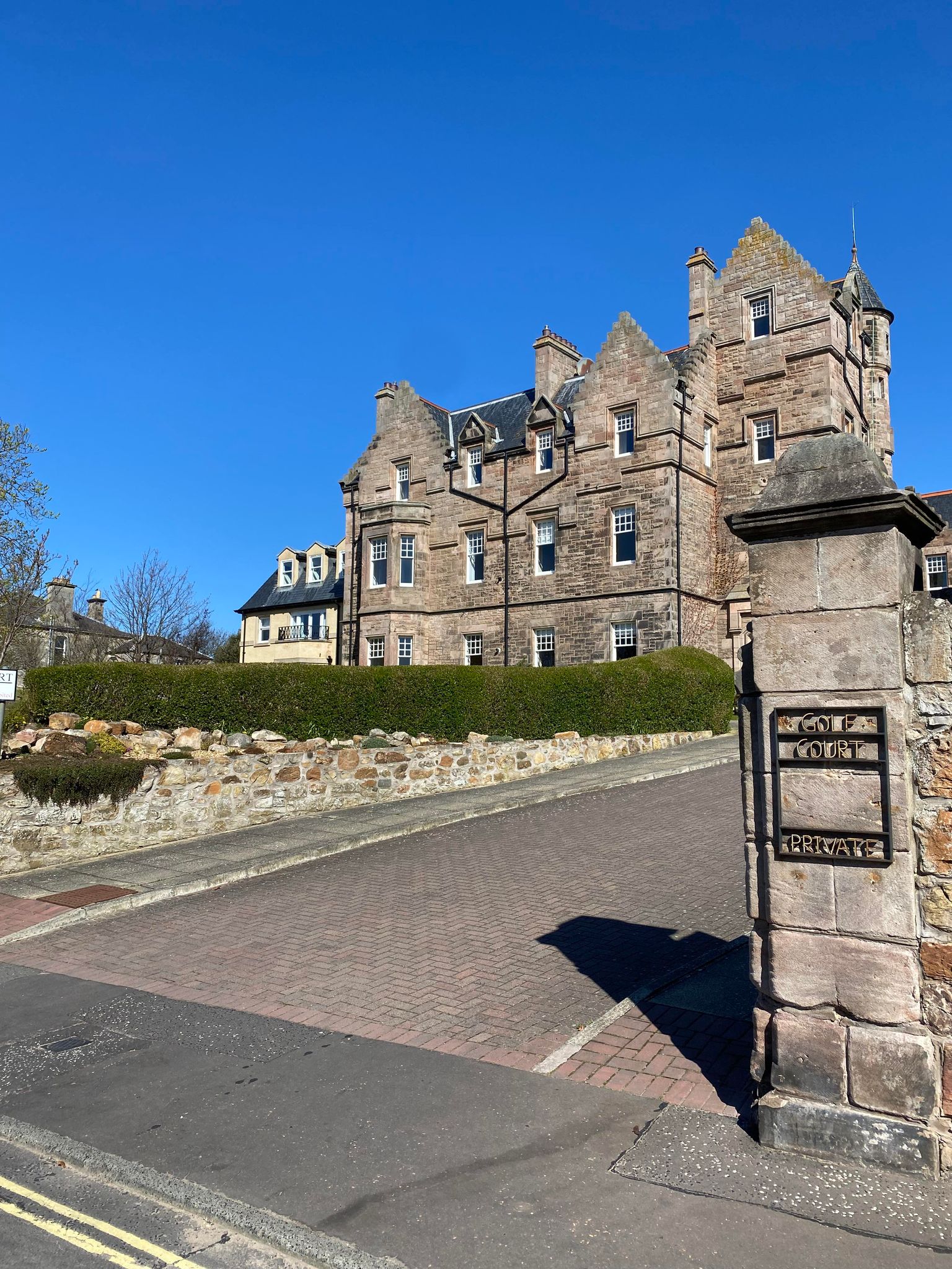 Fife Accommodation : Golf Course View